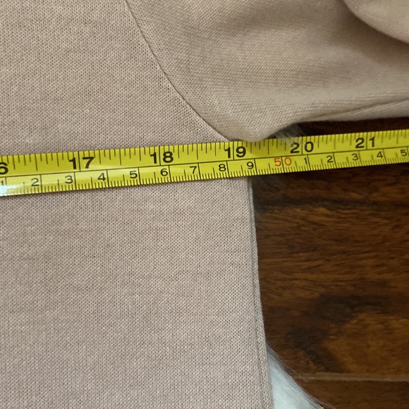 Gently used crochet collar neck tunic in size M - Picture 6 of 7